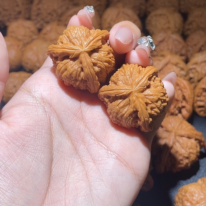 一***汤吊坠文玩核桃都是麻核桃 麻核桃可以