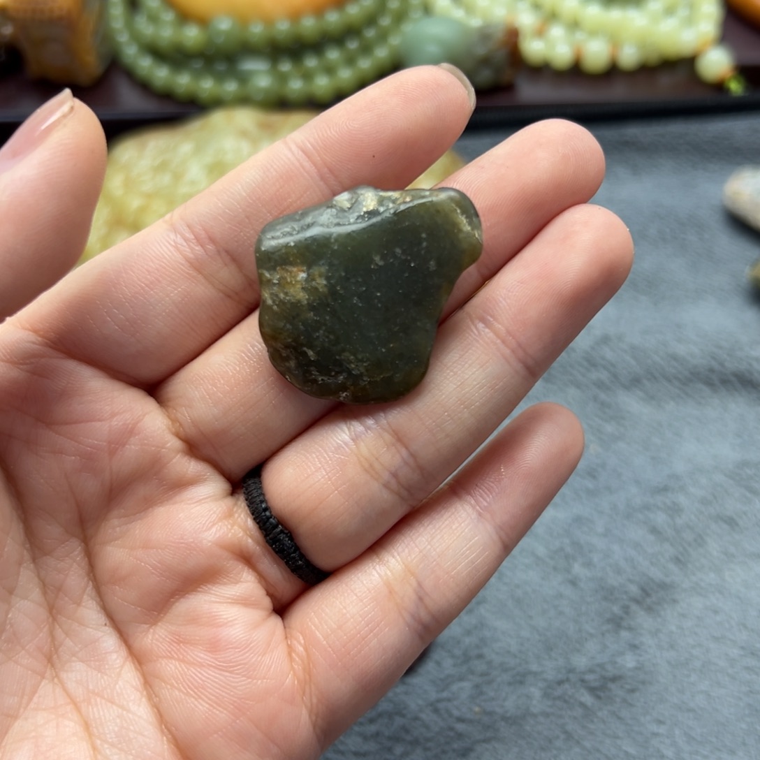 和田玉未镶嵌珠宝奇石