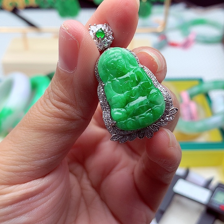 翡翠颈饰银S925镶嵌翡翠