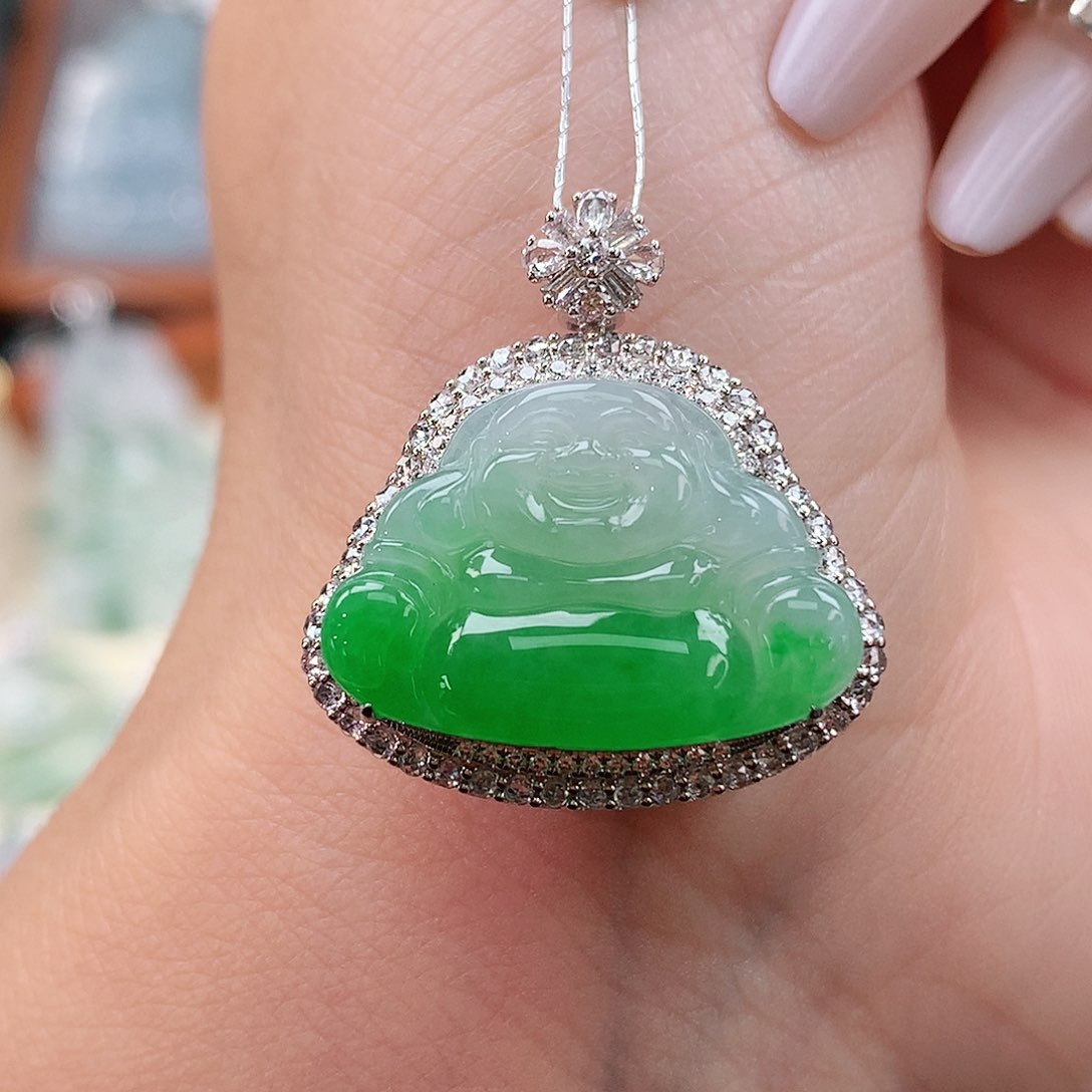 颈饰18K金镶嵌翡翠佛公