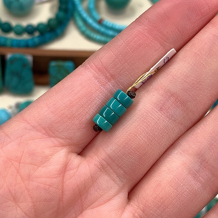 绿松石配饰未镶嵌