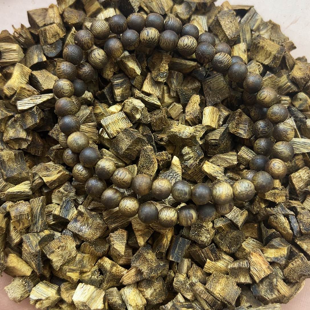 沉香沉香碎屑绿棋楠双圈卡0.7多样性发一