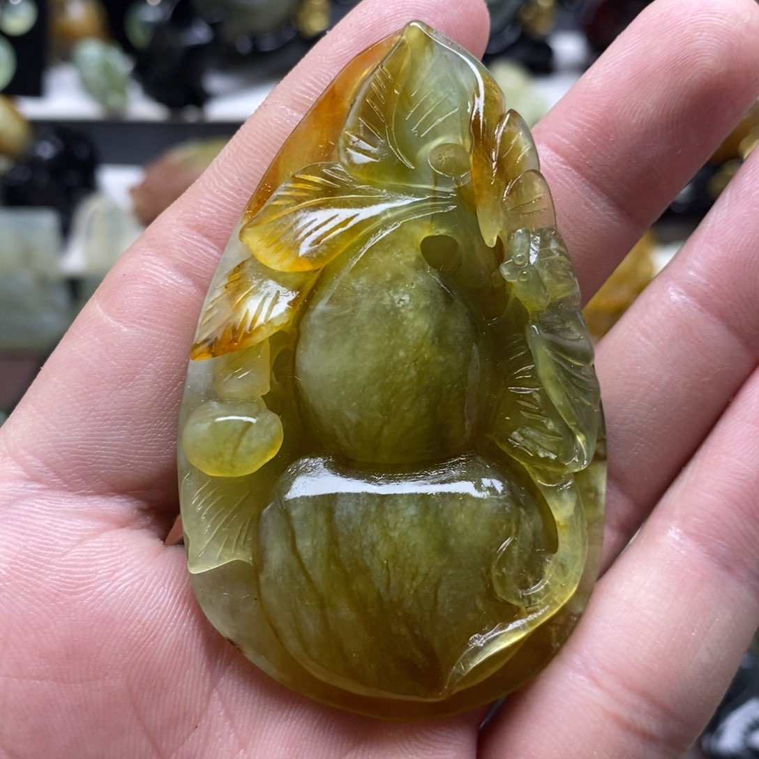岫玉有棉线葫芦吊坠未镶嵌
