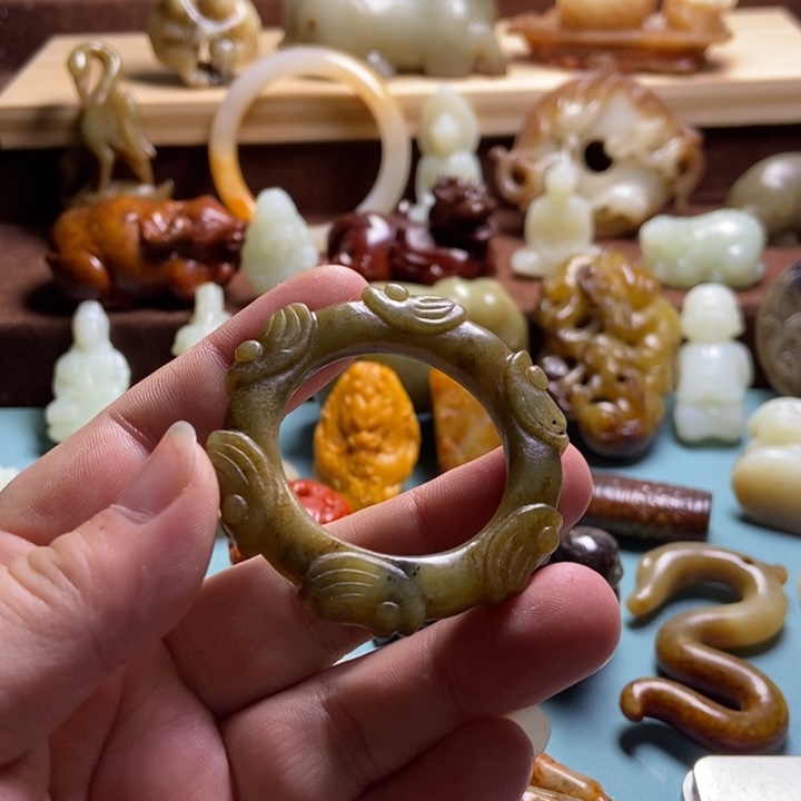 和田玉未镶嵌挂件