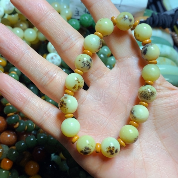 蛇纹石玉手链未镶嵌