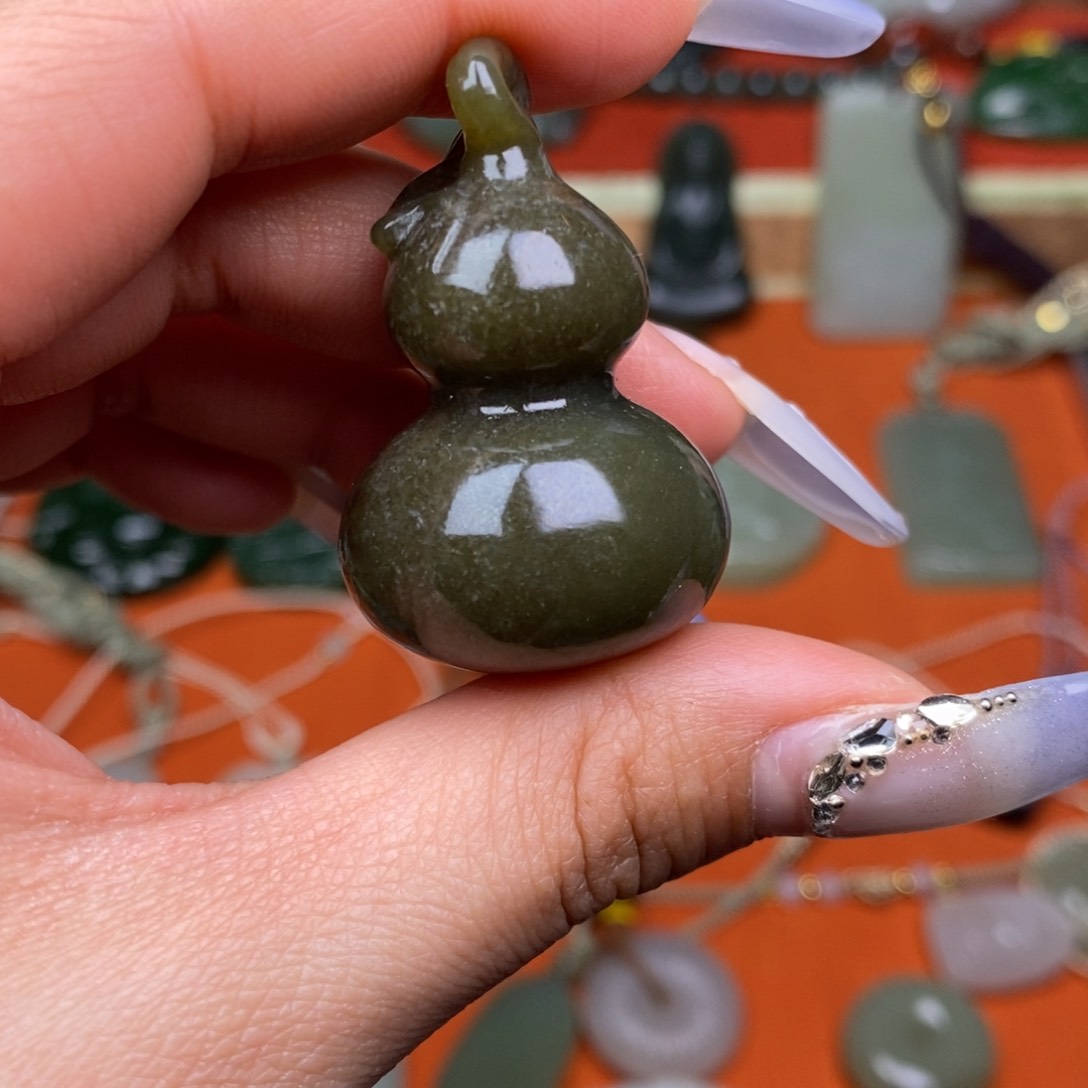 和田玉颈饰未镶嵌穿绳需备注