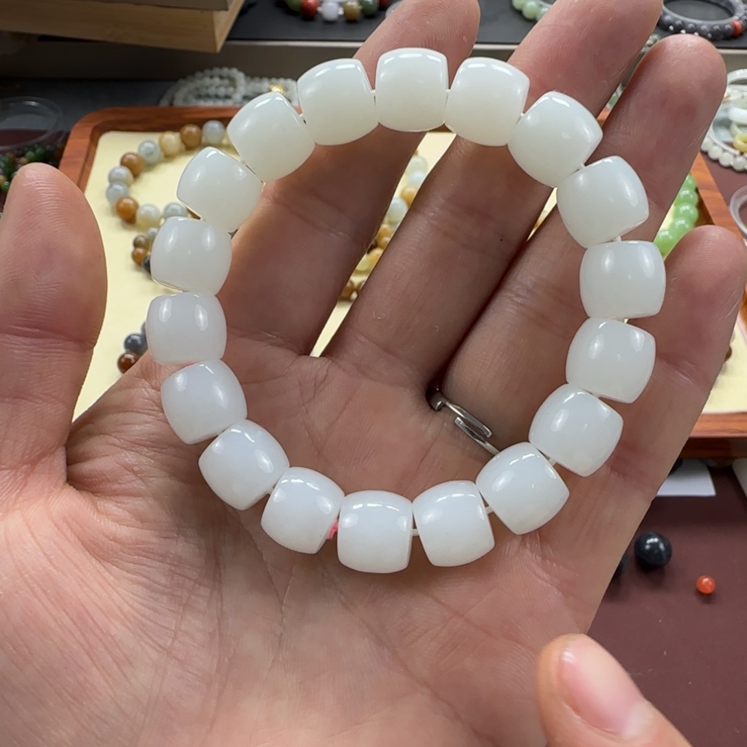 和田玉未镶嵌手链