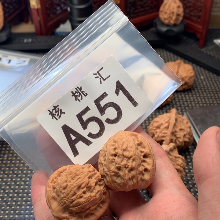 吊坠文玩核桃招财公子