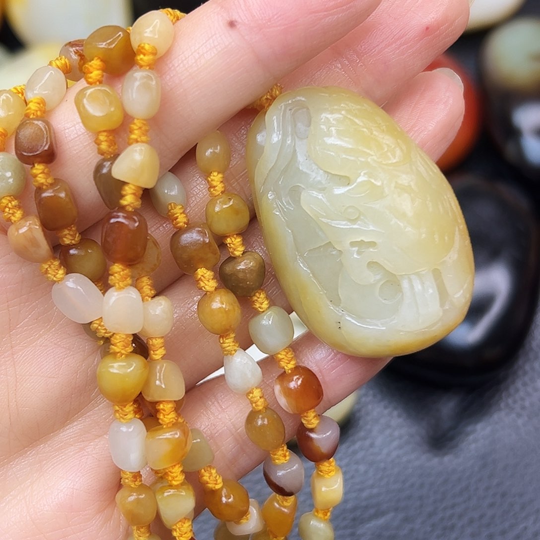 和田玉未镶嵌挂件