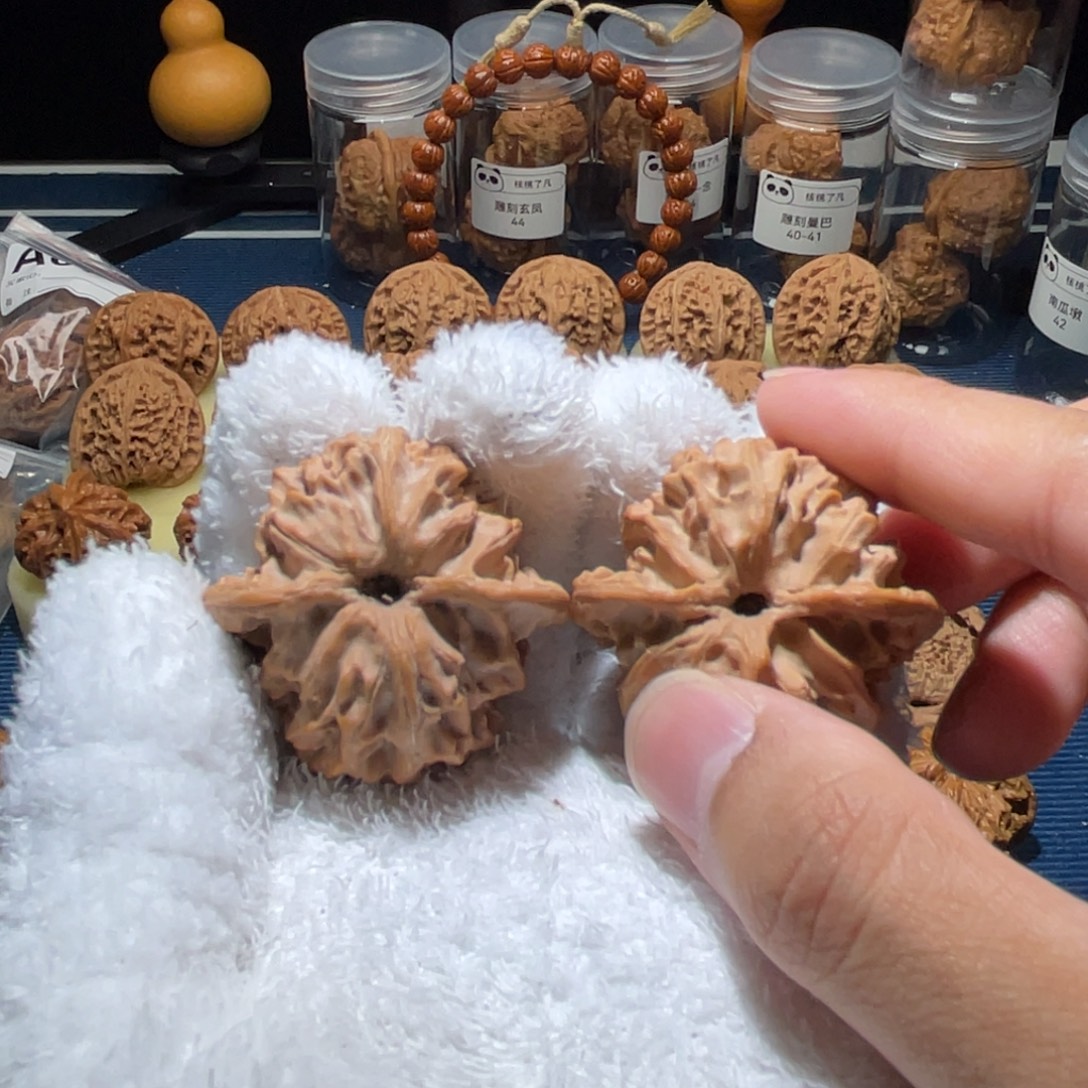 曜***比文玩核桃把件门头沟山地苹果园43-42-40全品