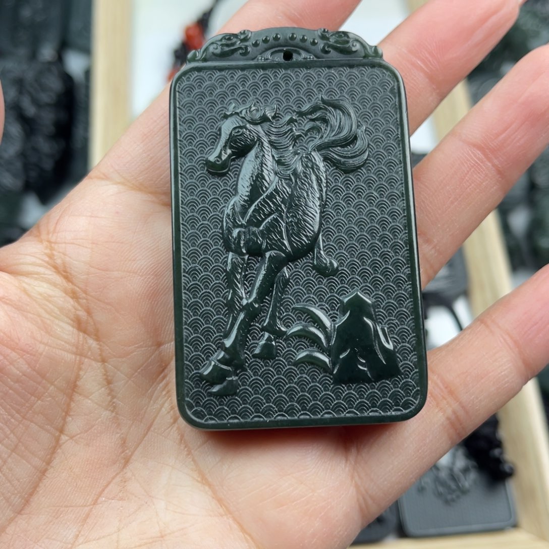 和田玉颈饰未镶嵌小*