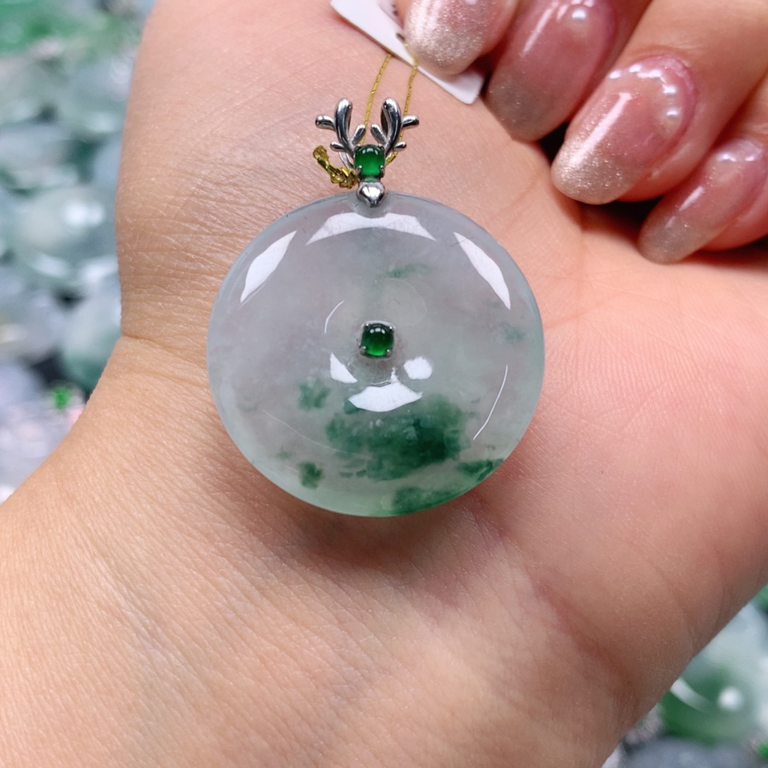 翡翠颈饰18K金镶嵌天然翡翠