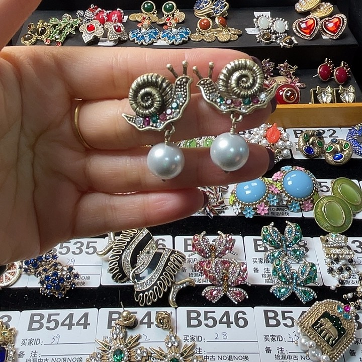 石英石纯铜好看的耳饰