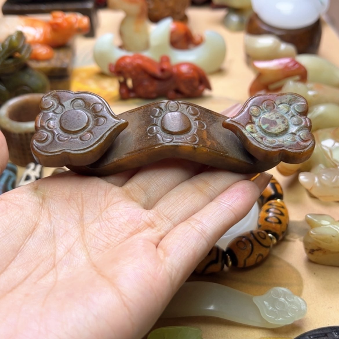 【闪购商品】蛇纹石玉颈饰未镶嵌