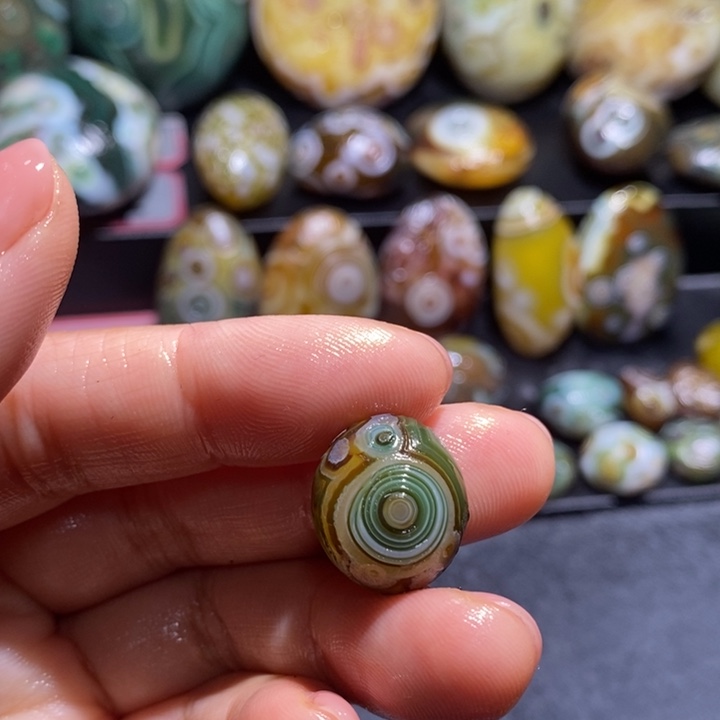 玛瑙/玉髓未镶嵌珠宝半成品14