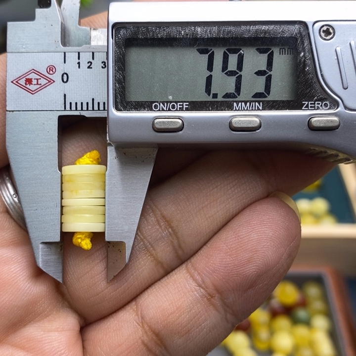 琥珀裸石未镶嵌23号7.9左右隔片