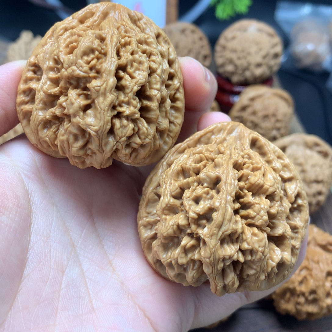 文玩核桃吊坠48粗筋99全品