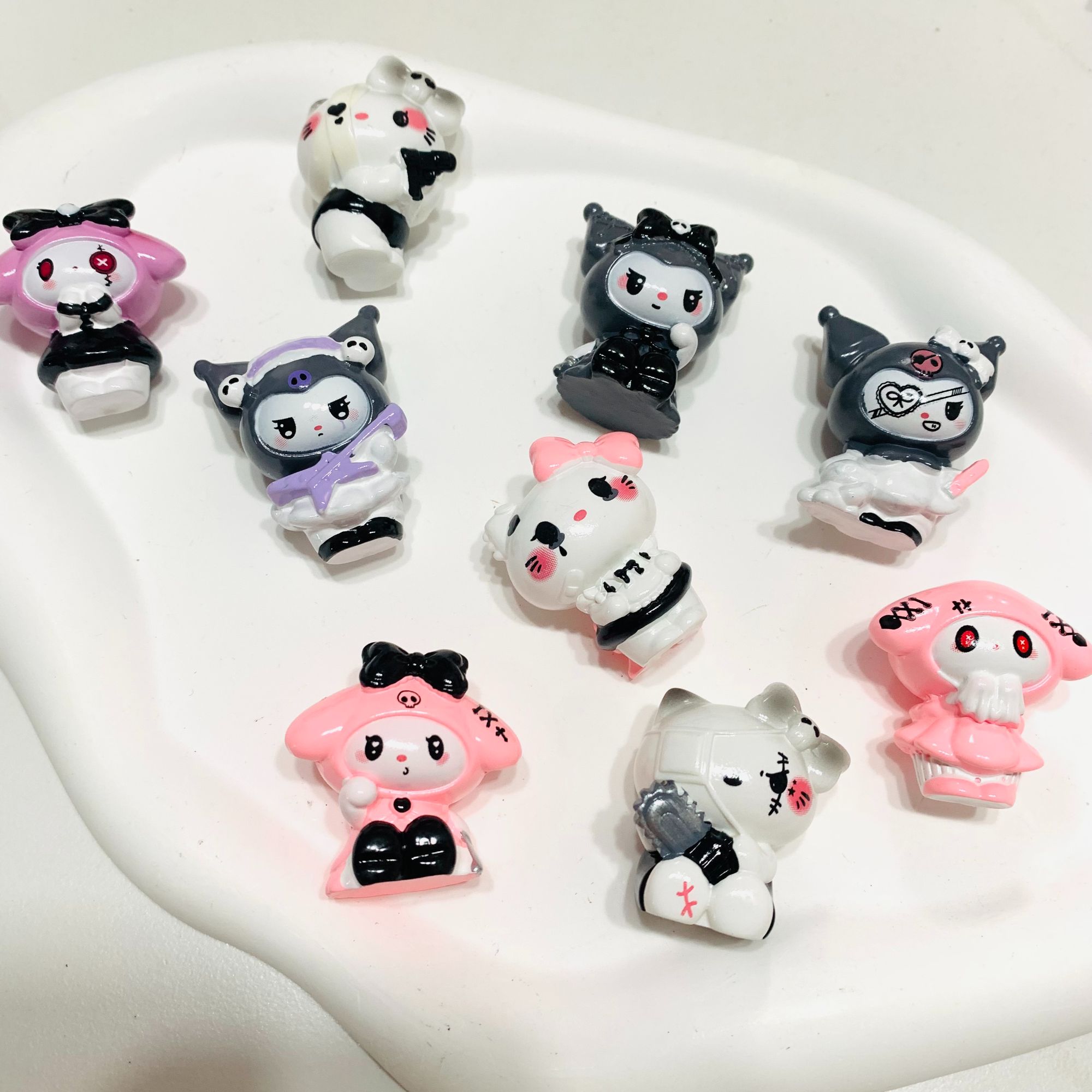 暗黑系三丽鸥微景观创意摆件