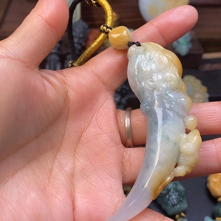 蓝***蔚定制翡翠未镶嵌毛货抛光
