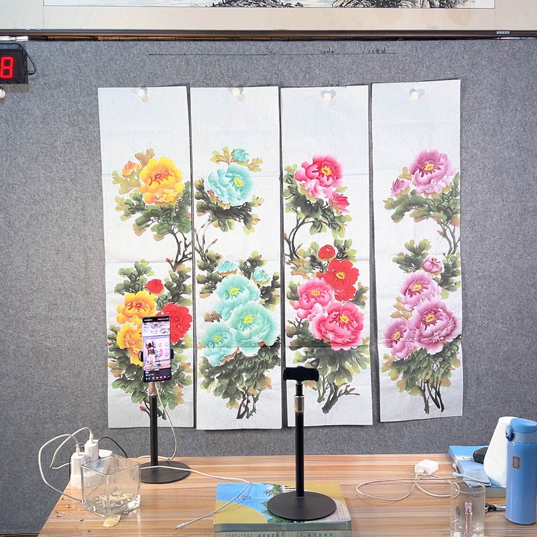 国画798 花鸟在树丛的顶端鸣叫叫声