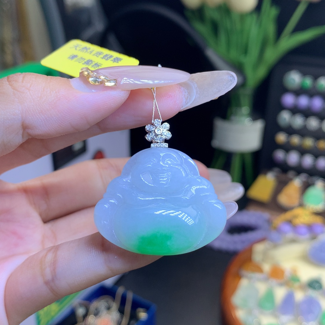 翡翠18K金镶嵌颈饰