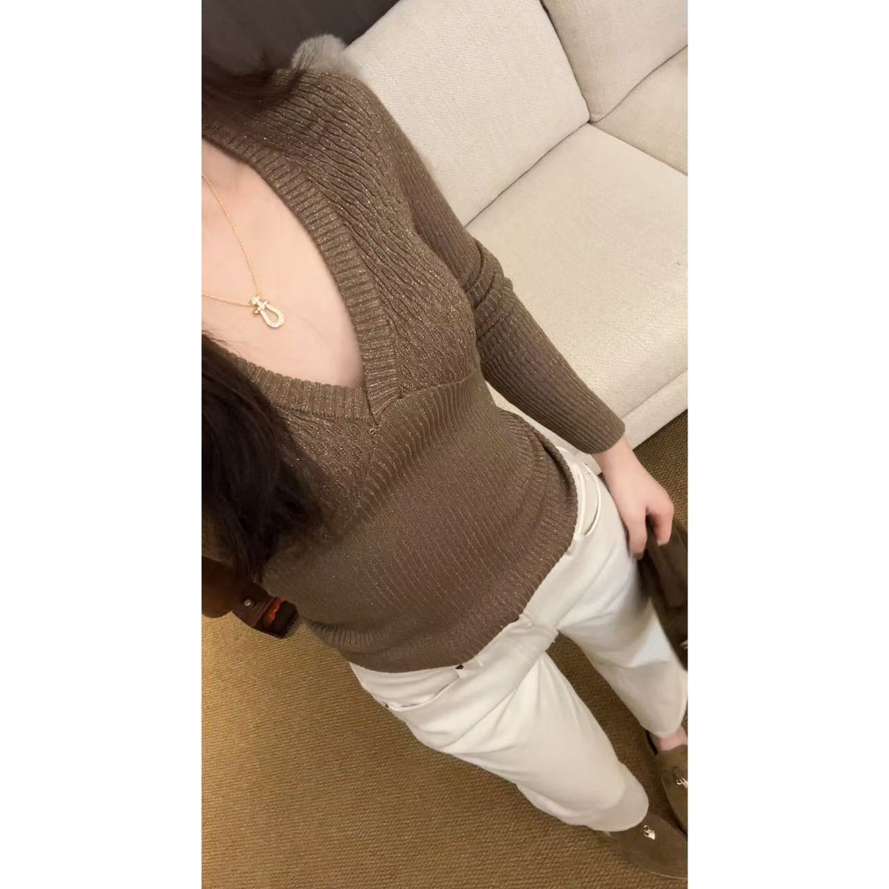 【板栗】V领打底拼接针织衫   ZY12575