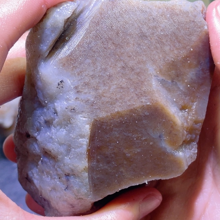 行***敌和田玉未镶嵌珠宝半成品