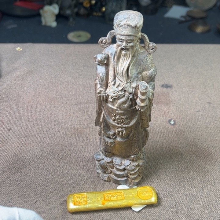 精品摆件工艺品等