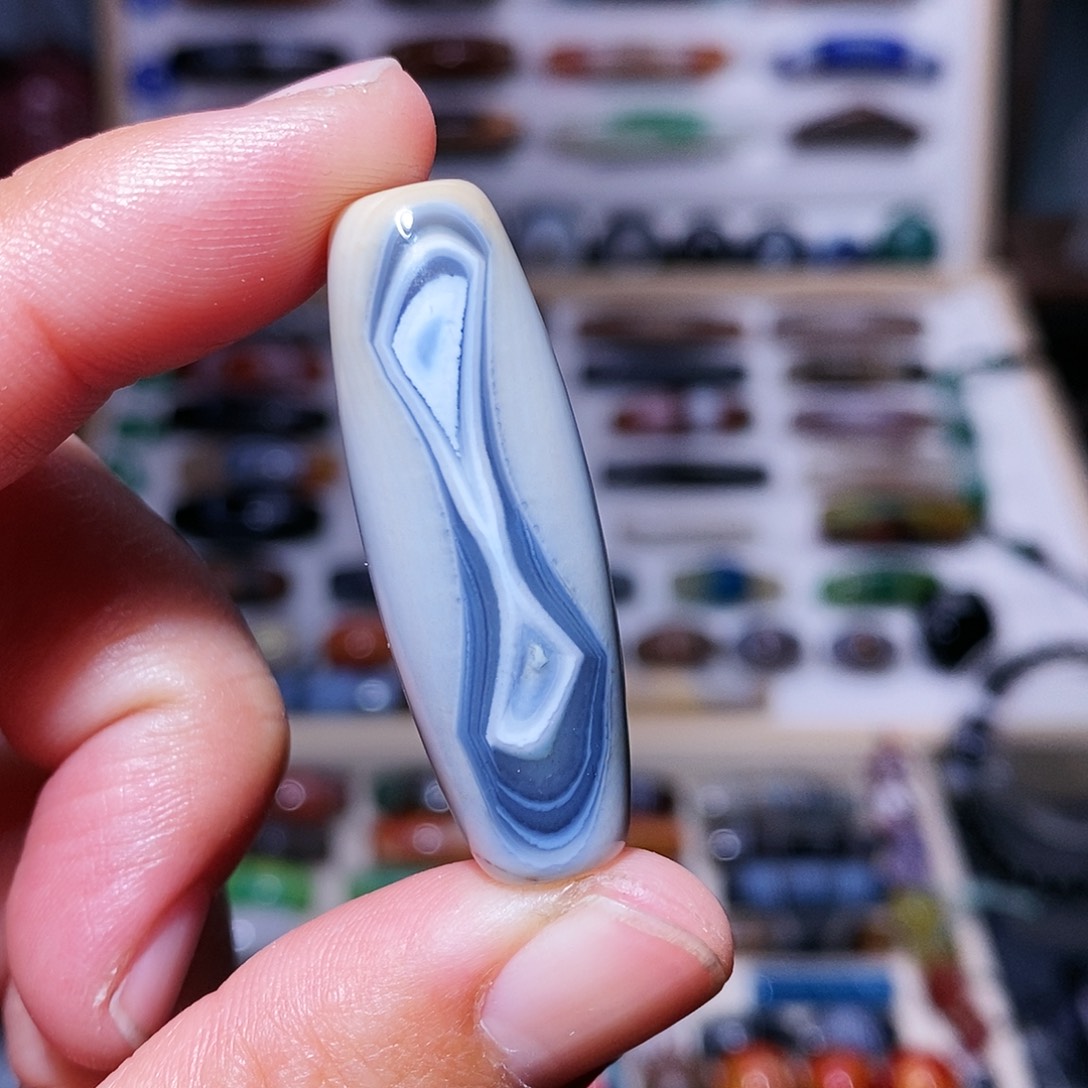 玛瑙吊坠未镶嵌…