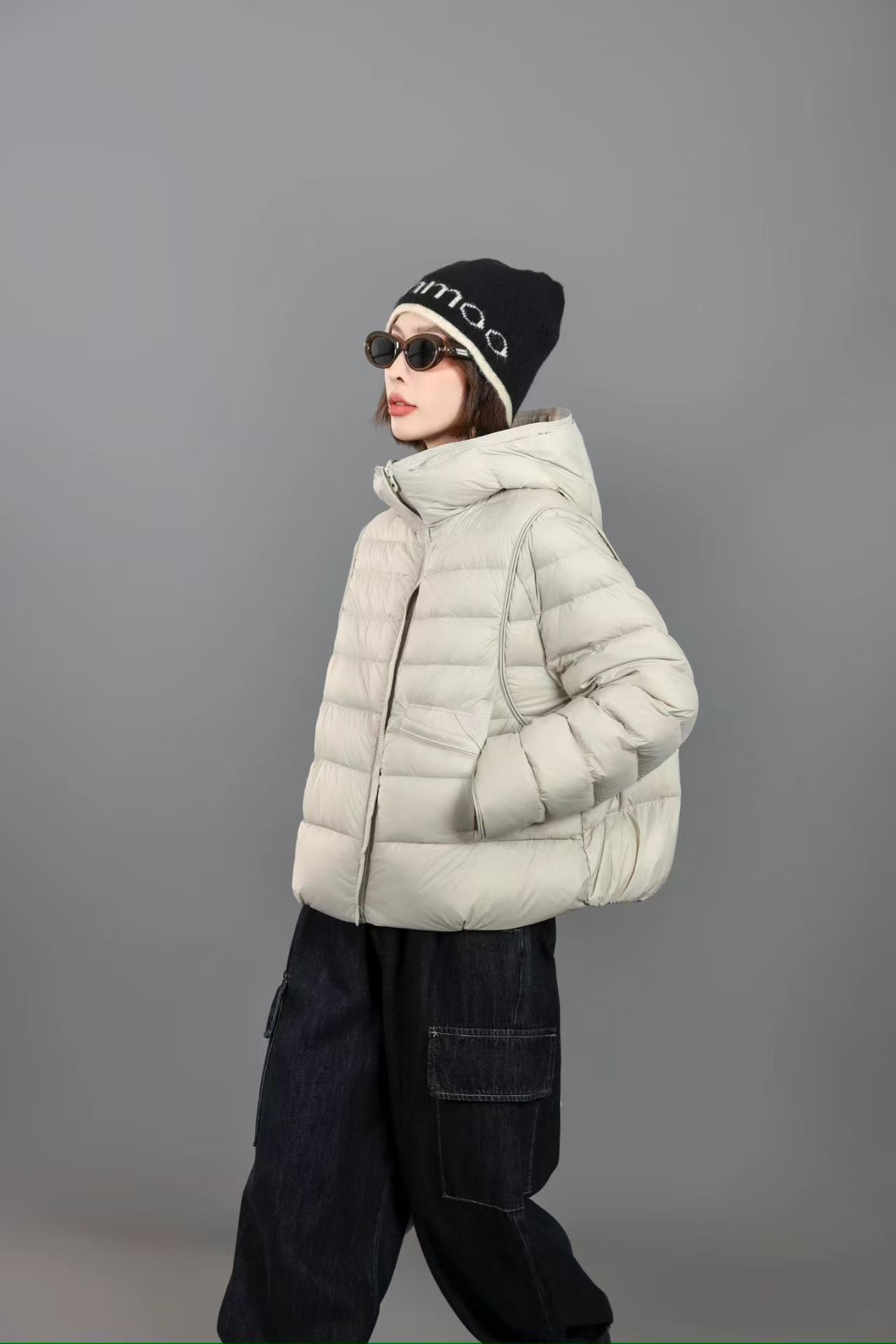 连帽立领极简风时尚合格品冬季保暖纯色宽松外套