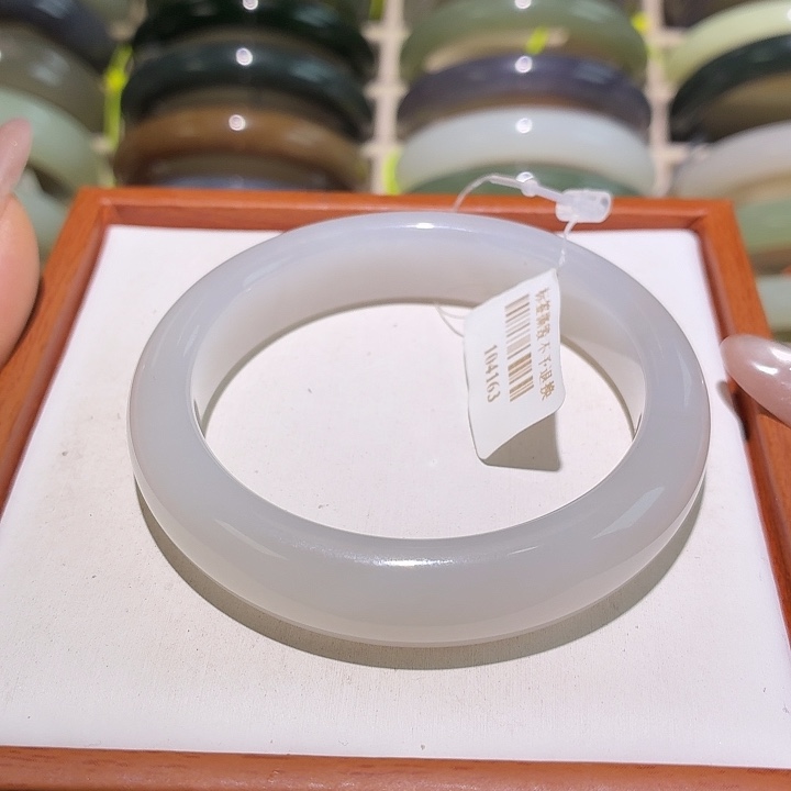 和田玉未镶嵌手镯7好53+