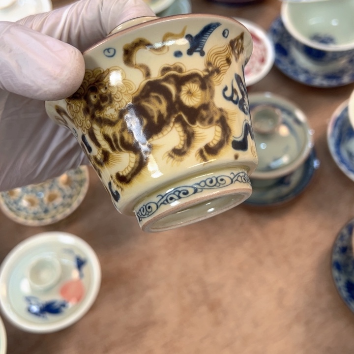 瓷片釉里金狮子马蹄盖碗全品