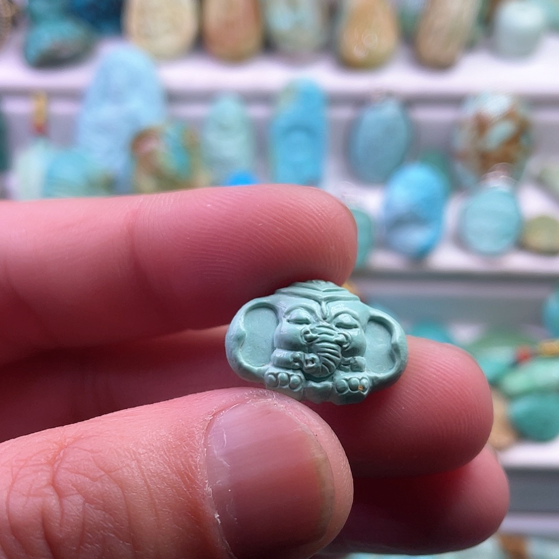 绿松石颈饰未镶嵌