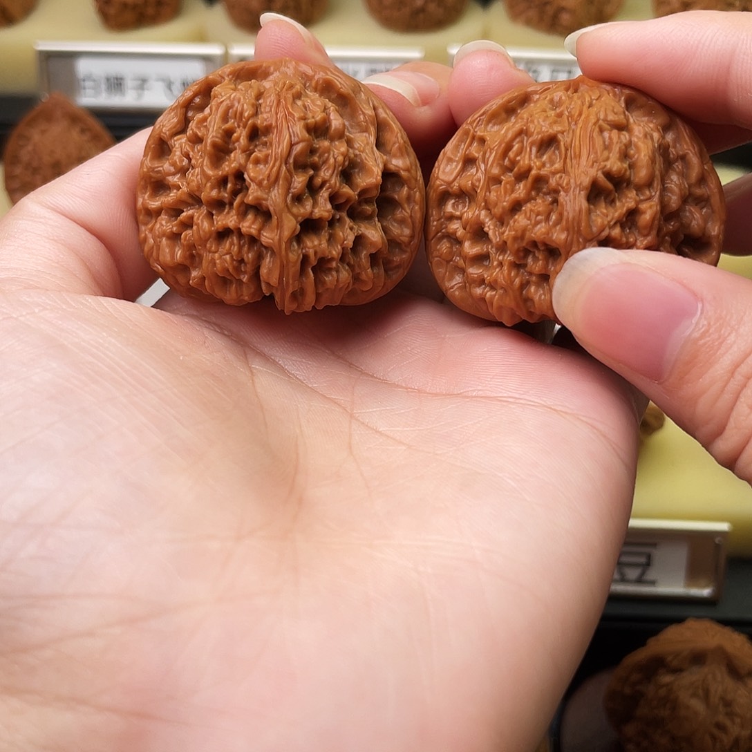 文玩核桃吊坠南疆42尺910