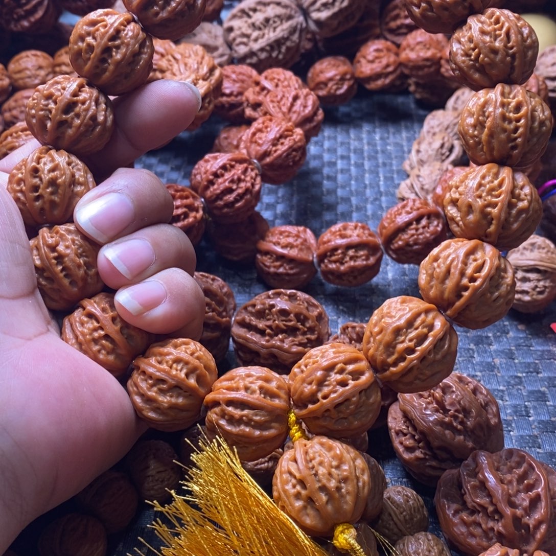 黑****吊坠文玩核桃蚂蚁纹京八棱