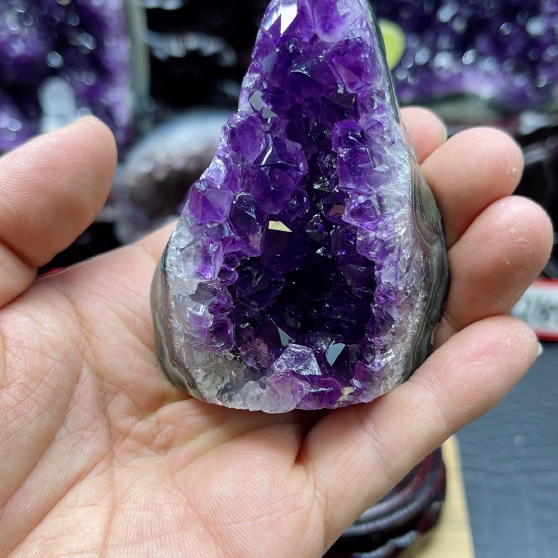 紫晶大型摆件（非配饰）未镶嵌