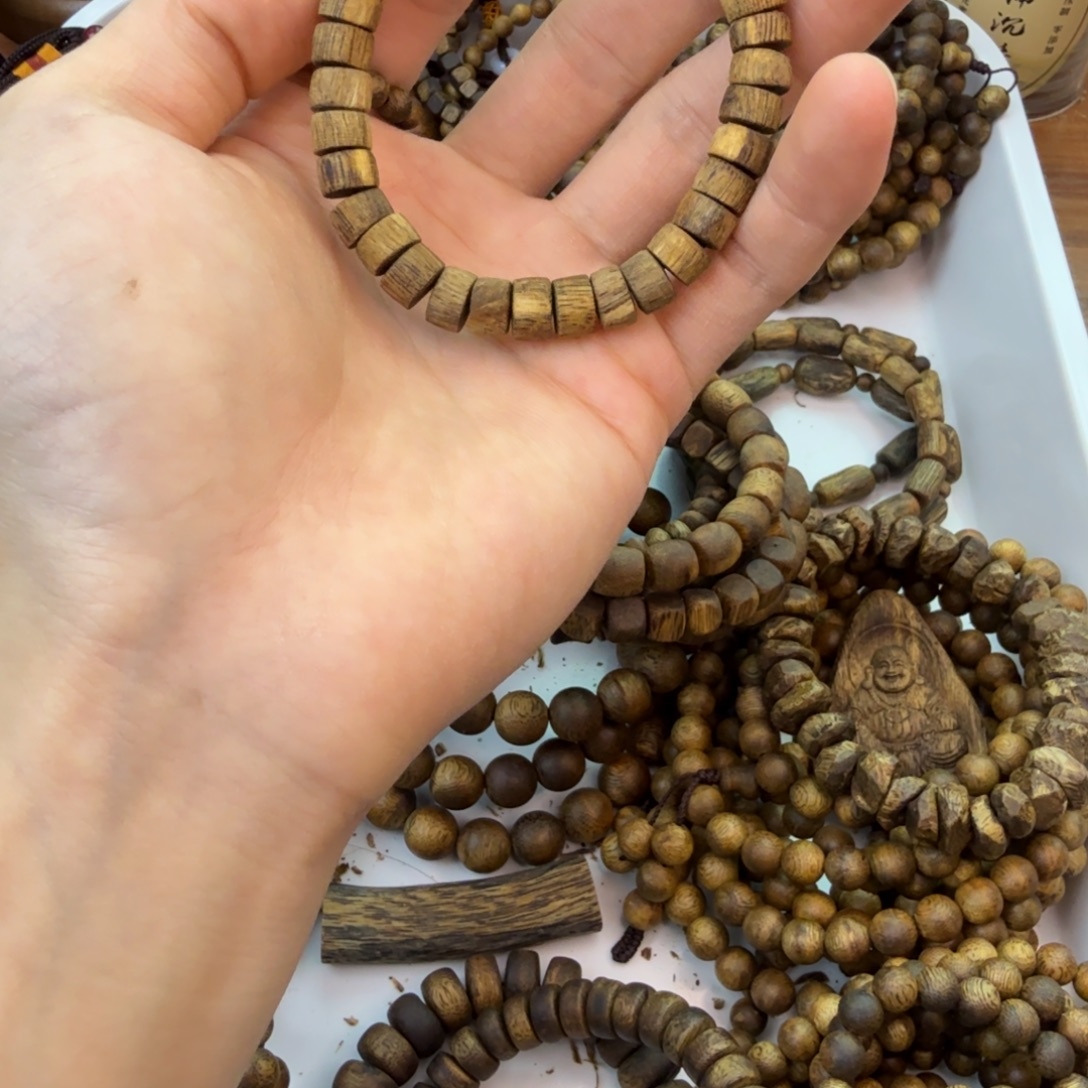 沉香碎屑沉香卡8规格厚切珠