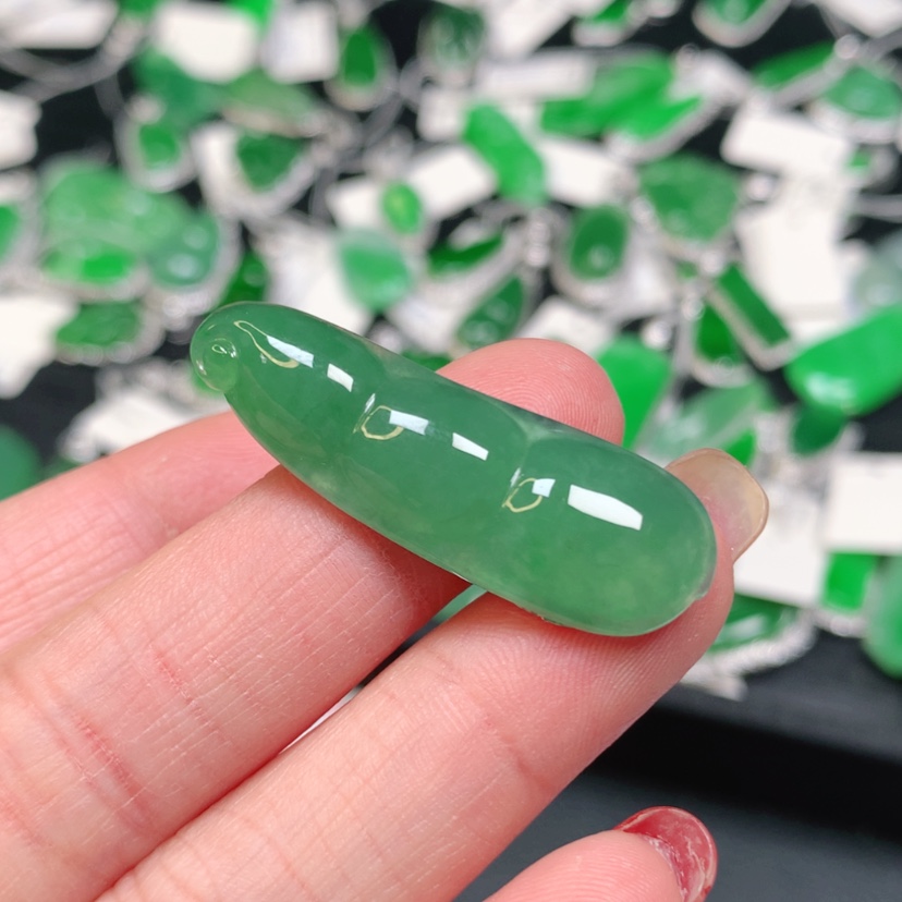 【闪购商品】翡翠吊坠(不含链)未镶嵌