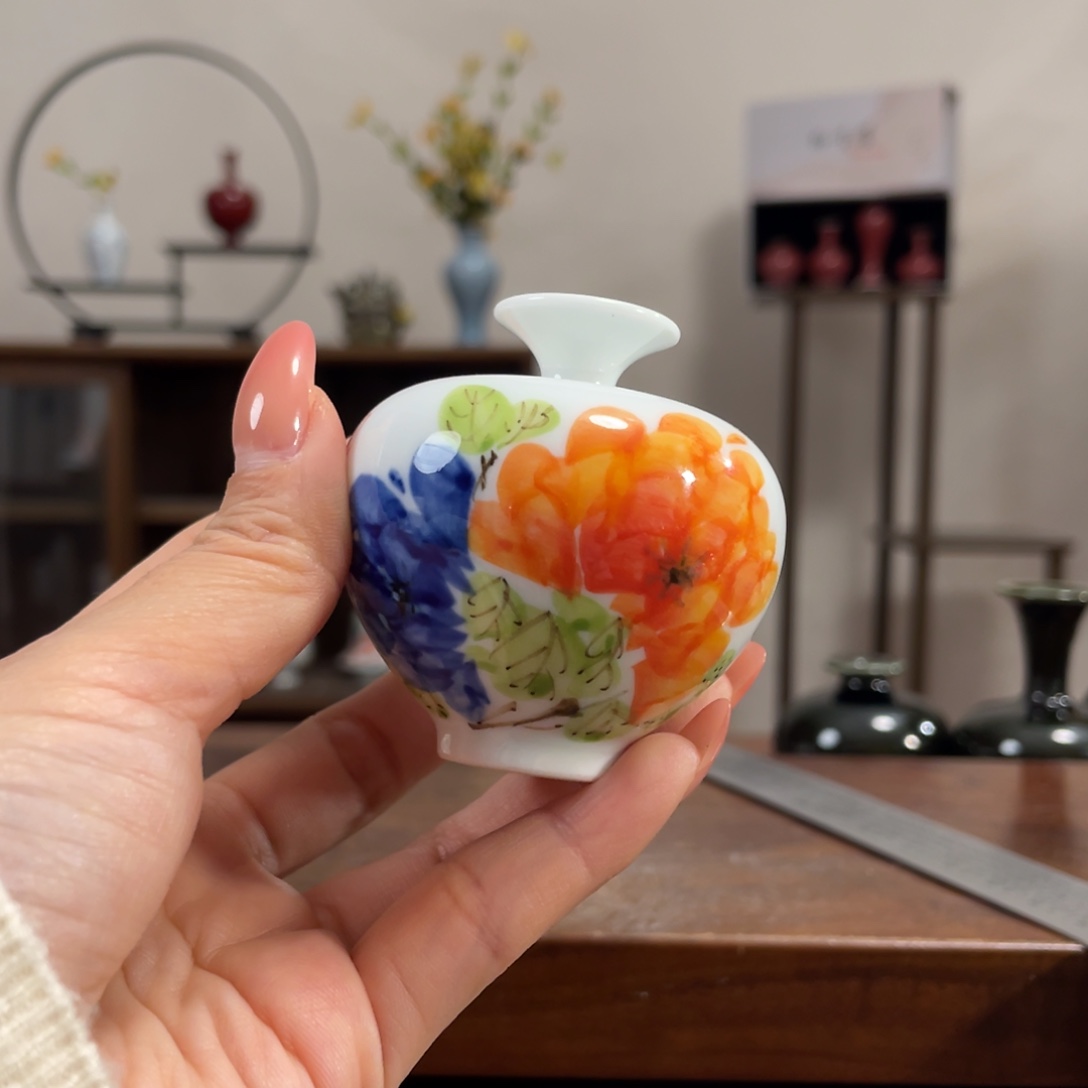 景德镇陶瓷小花瓶