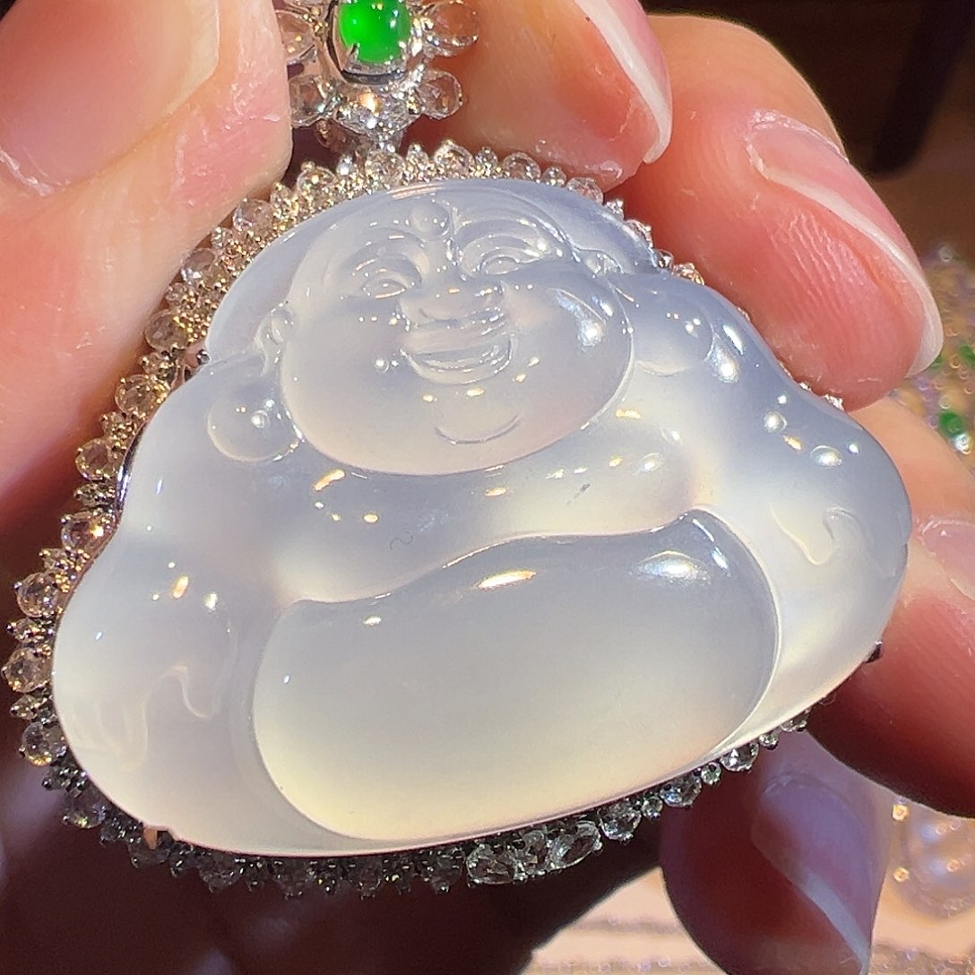 翡翠颈饰18K金镶嵌极光白高冰佛公