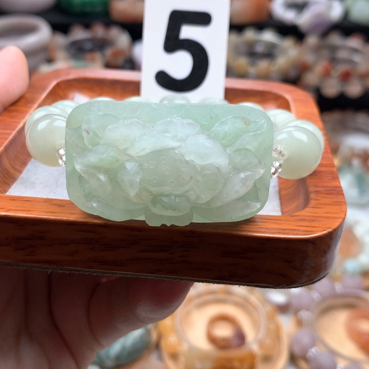 石英质玉手链未镶嵌