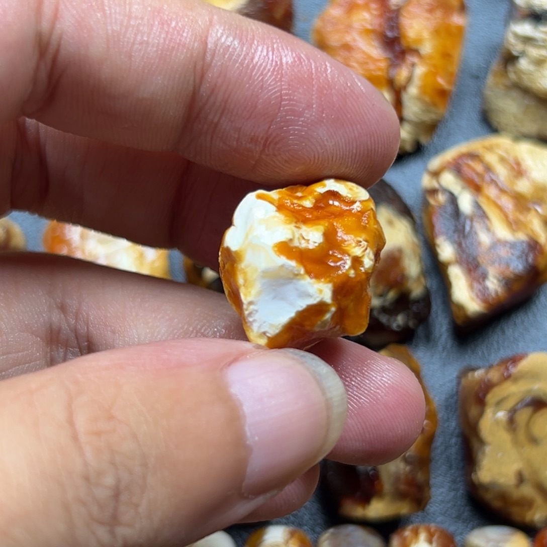 定制琥珀未镶嵌琥珀蜜蜡原石定制