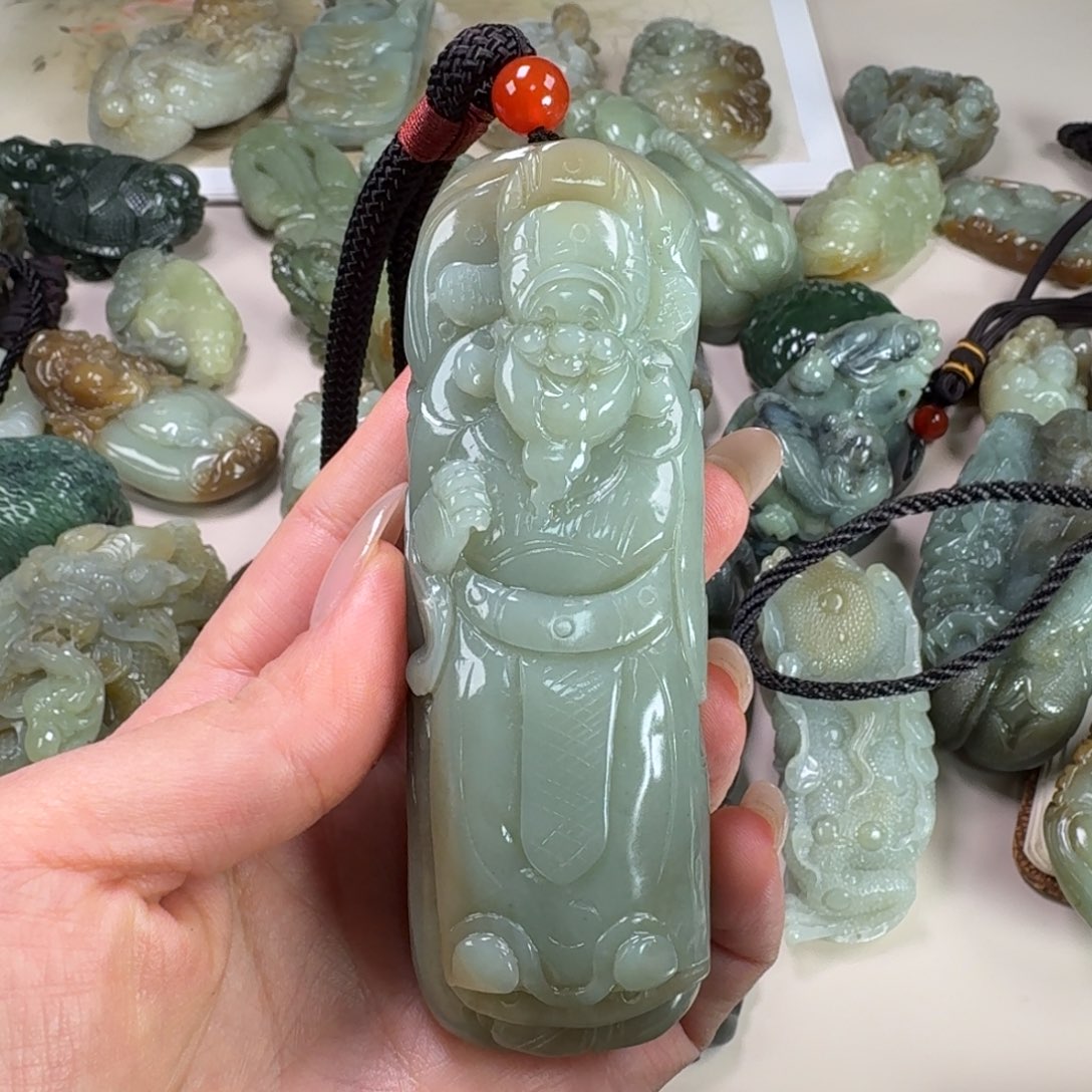 和田玉未镶嵌把件