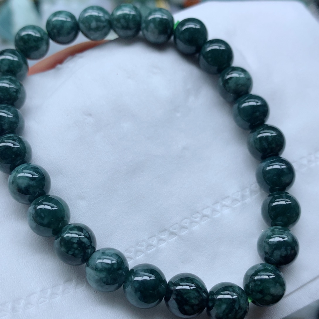 翡翠颈饰未镶嵌吊坠