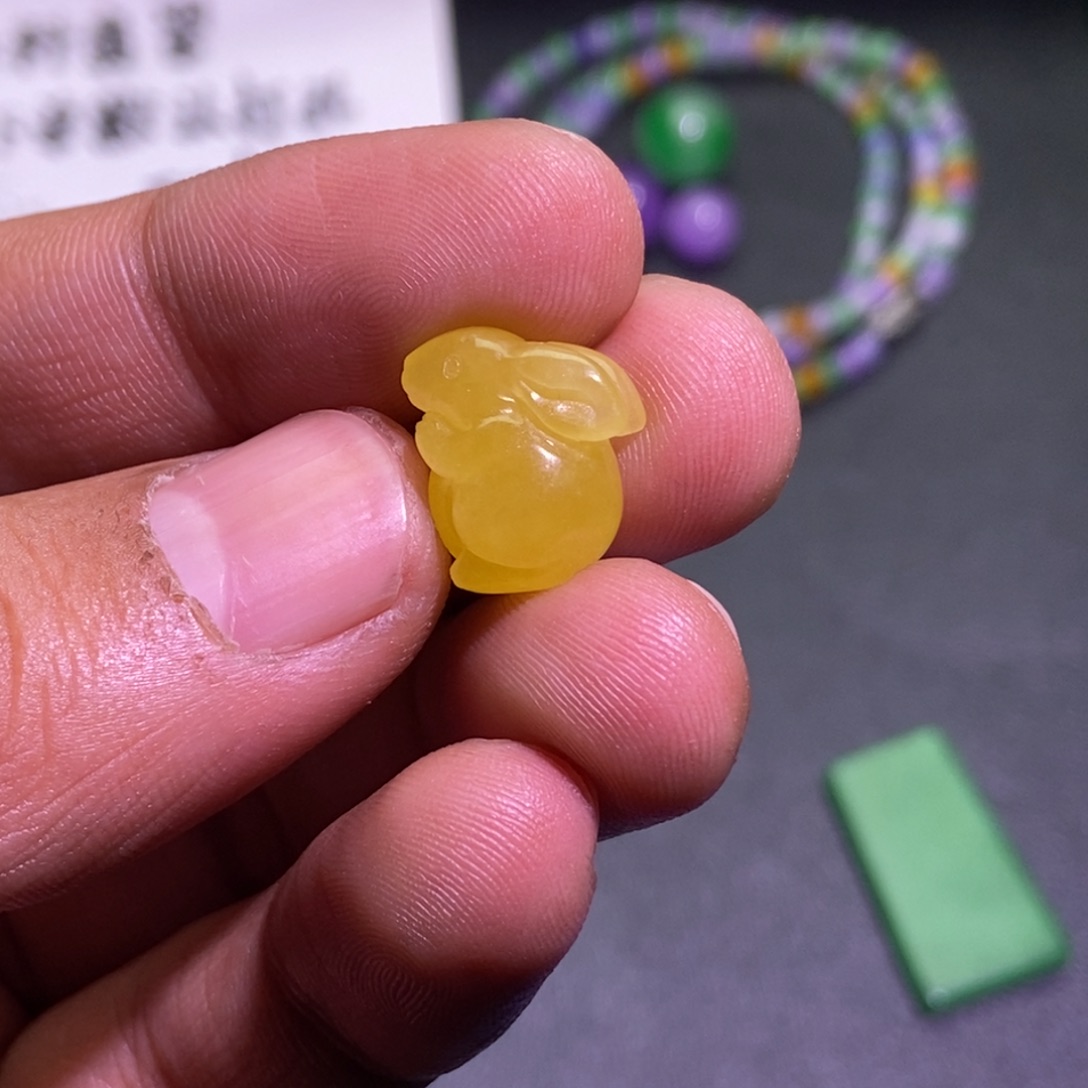 两***树翡翠未镶嵌颈饰吊坠