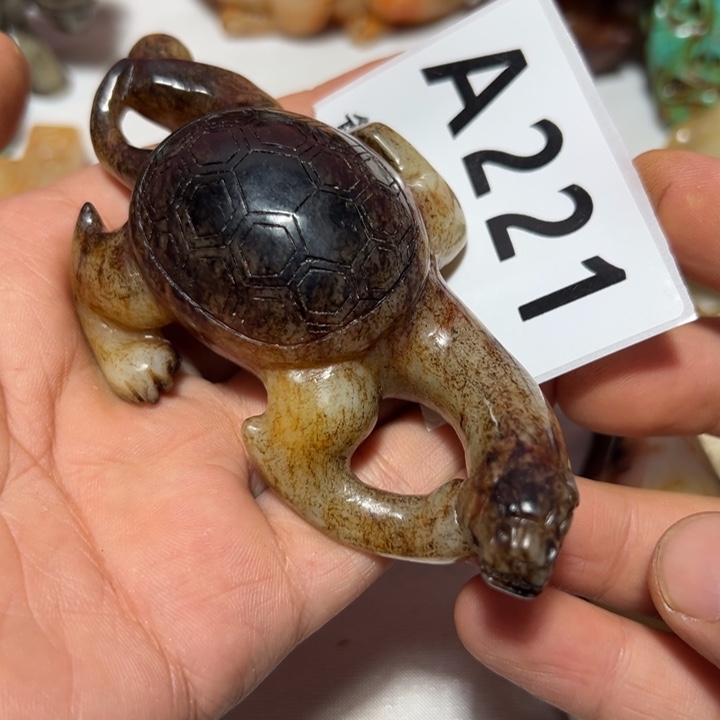 但***久和田玉未镶嵌颈饰