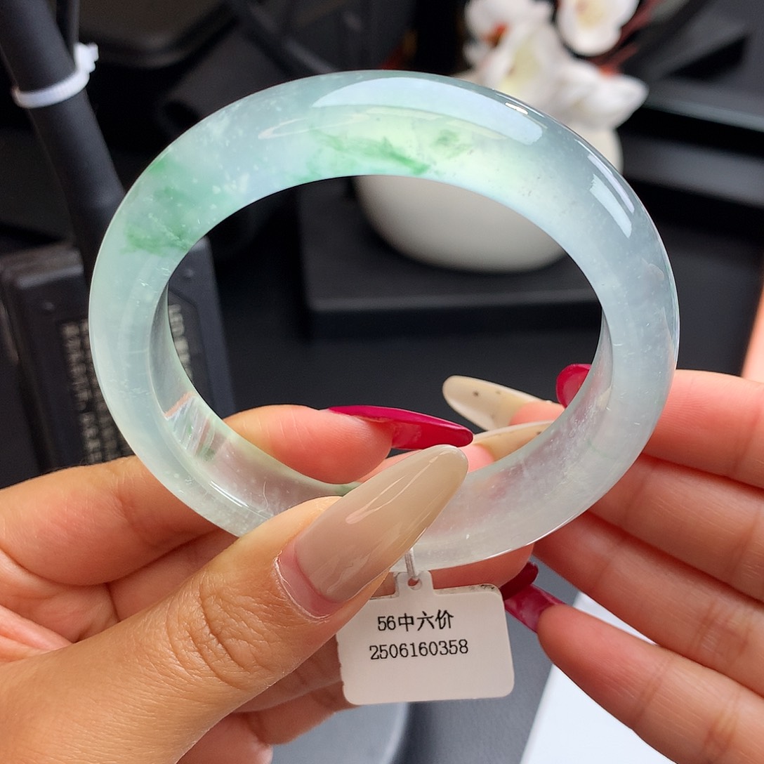 未镶嵌手镯翡翠56正圈冰飘绿花