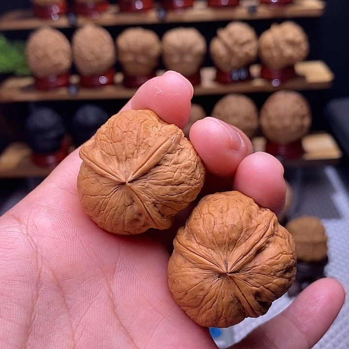 文玩核桃吊坠三棱萌萌包15