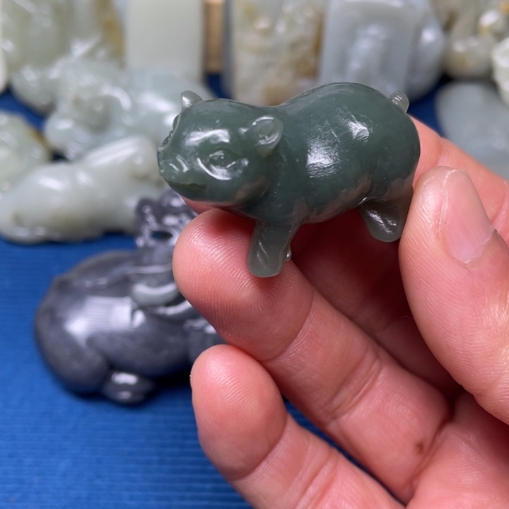 颈饰未镶嵌和田玉旺*