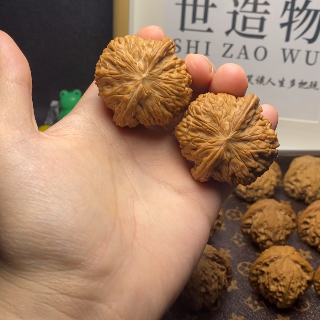 桃核把件你****吗涞水山地磨盘